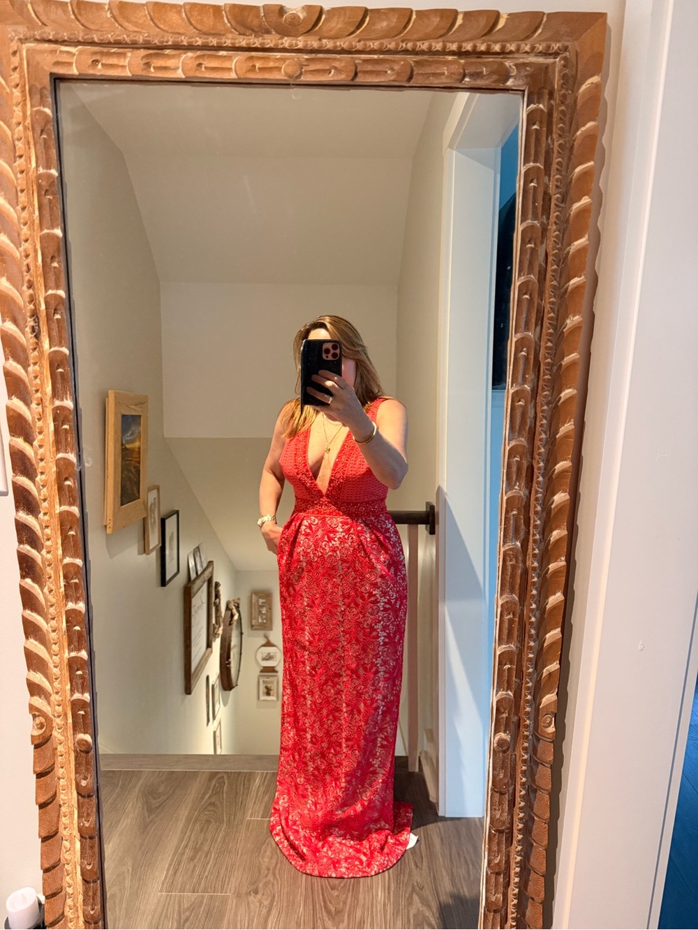 Monique L'Huillier Gown - Picture 7 of 9